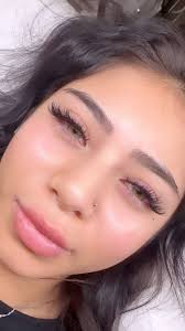 Linda Ambriz's Instagram, Twitter & Facebook