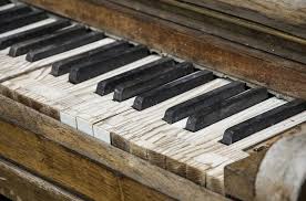 Great deals on baby grand pianos grand pianos with 88 keys and 3 pedals. Buying A Used Piano And The Price You Should Expect To Pay Craftsman Piano