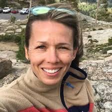 Heidi Rounds's Instagram, Twitter & Facebook