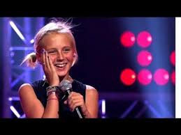 Dat lieten de drie coaches. Leeloo Sings Daydreamer Blind Audition The Voice Kids Vtm The Voice Daydream Adele Daydreamer