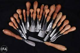 Best Woodcarving Chisels In The World By Jerzy Swirydowicz Wood Carving Tools Carving Tools Wood Crafting Tools