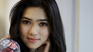 Lirik Lagu Isyana Sarasvati - Gelora