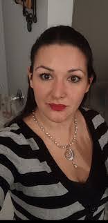 Ashley Yarber's Instagram, Twitter & Facebook