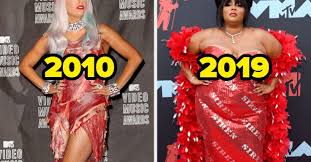Lady gaga at the 2010 mtv vmas via theredlist.com. You Can Only Pick One Iconic Outfit From Each Year At The Vmas And It S Really Difficult In 2020 Vmas Lady Gaga Meat Dress Lady Gaga 2009