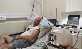 Cerca del 70% de los casos de esclerosis múltiple (em) se la esclerosis múltiple (em) es una enfermedad neurológica degenerativa que al parecer tiene. Enfermos De Esclerosis Se Agarran A La Esperanza De Una Terapia En Rusia Sociedad El Pais
