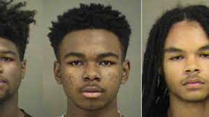 Teens taken into custody after reported robbery, foot chase in west  Charlotte