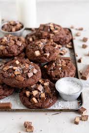 Kit Kat Cookies With Chocolate Chunks Cloudy Kitchen Recipe In 2020 Kit Kat Cookies Best Chocolate Desserts Chocolate