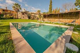 Maybe you would like to learn more about one of these? 12 Casas Rusticas Con Piscina Para Refrescarte Este Verano Idealista News