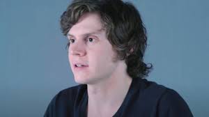 Evan Peters is Jeffrey Dahmer in Ryan Murphy's 'Monster' For Netflix; Main  Cast Announced