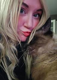 Hello beautiful meezer's happy purrsday evenin'