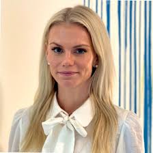 Learn about the Mentors helping entrepreneurs in our program