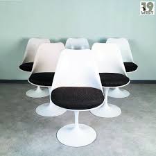 Six Original Knoll Tulip Chairs By Eero Saarinen For Sale On Www 19west De 19west Vintage Chairs Eerosaarinen Knoll Mobel Dinner Chair Chair Saarinen