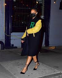 Her bold hairdos have gained lot of popularity all over the world as. Three Date Nights Three Glam Looks Rihanna Makes Strong Style Statement With Stunning Outfits Bollywood News Bollywood Hungama