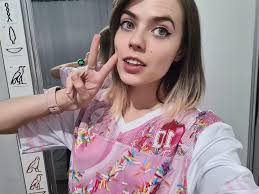 Easter minis going live tomorrow night! 🤍 Don't miss it 🥕 Follow this  post for an update ✨