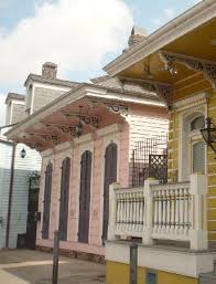 Последние твиты от gentry house (@gentryhousestl). Gentry House Gate Is On The Left Of These Lovely Houses Picture Of Gentry House New Orleans Tripadvisor