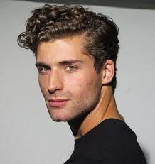 40 Charismatic Comb Over Hairstyles For Men 2020 Hairmanz In 2020 Mens Hairstyles Curly Hair Men Hair And Beard Styles