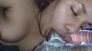 chupando apenas a cabeça até ele gozar, adoro me lambuzar de  creampie🍆🥛🥛🥛🤤😵 💫💦😋