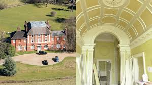 William and Kate's New House Is Worth $5.5 Million and Has a  "Chandelier-Lit Ballroom"