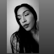 Does anyone have Rayban Meta Wayfarer Charging case i need it because mine  charging case explode