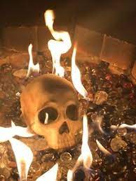 Fortunately, there are a lot of cool fire pits out there for you to choose from if you don't have one. Fire Pit Skull Gas Or Wood Rated Ebay