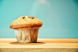 A soft and fluffy muffin baked with real blueberries and topped with a streusel crumb topping that goes wonderfully with a premium roast coffee. Blueberry Muffin Battle The Nutrition Source Harvard T H Chan School Of Public Health