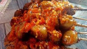 Siapkan dan ulek semua bahan untuk bumbu halus. Resep Bakso Bakar Bumbu Rujak Yang Pedasnya Menggigit Portalmadura Com