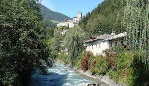 Ein reiseziel mit vielen highlights tirol ist eine ferienregion der superlative. Sand In Taufers Trentino Sudtirol Italien De