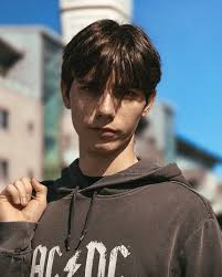 Model/Modelka: Melissa Orum Instagram: @melissaorum ___ Bydgoszcz; 13  września 2023 ___ #instagram #photo #photographer #portrait #viral  #naczasie #polskadziewczyna #poland #green #canon #eosrp #poland #krakow  #beautiful #model