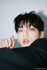 What are your two favourite pictures of the TXT members?