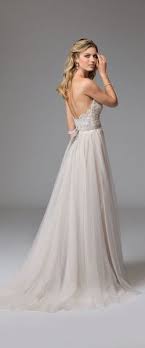 Romantische brautkleider köln kollektionen finden sie bei uns in großer auswahl. Gefunden Bei Happy Brautmoden Brautkleid Hochzeitskleid Edel Elegant Romantisch Watters Willow By Wtoo Fliessender R Brautmode Hochzeitskleid Brautkleid