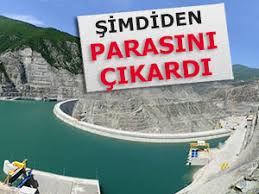 Artvin barajı ve hes projesinin inşası 2011 yılında başlamış olup proje 2015 yılı sonunda devreye girmiştir. Deriner Baraji Kendi Maliyetini Cikarmak Uzere
