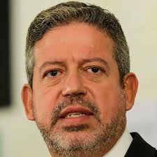 Lira diz que Câmara não é obrigada a definir prazo para impeachment