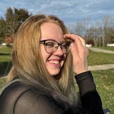 Alisha Bragg's Instagram, Twitter & Facebook