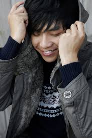 The love forecast actor has recently been swept up in rumors that he is scheduled to begin his mandatory military duty around early spring. Khottie Of The Week Lee Seung Gi Smiles Kchat Jjigaekchat Jjigae