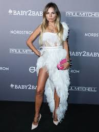 Stylist and designer who has become a fashion icon as the art director and a contributor to vogue magazine. Erica Pelosini 2019 Baby2baby Gala Celebmafia