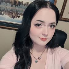 Payton Pierce 👩🏻‍💻 (@paytoncodes)