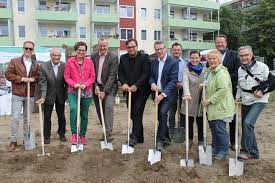 Die wohnung befindet sich im ii. Neue Mieter Fur Die Kurze Strasse Wohnungsbaugenossenschaft Solidaritat Startet Bauprojekt Friedrichsfelde