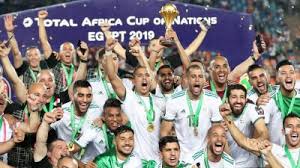 لم يعد يفصل منتخب سوريا عن تحقيق حلم الوصول إلى نهائيات كأس العالم لكرة القدم للمرة الأولى في تاريخه سوى 90 دقيقة، هي عمر مباراته وفي تصريح للموقع الرسمي للاتحاد الدولي لكرة القدم (فيفا)، قال قائد المنتخب أوديل أحمدوف هذه فرصتنا الأخيرة. Ø¬Ùˆ Ùƒ Ø§Ù„Ù…Ù†ØªØ®Ø¨ Ø§Ù„Ø¬Ø²Ø§Ø¦Ø±ÙŠ Ù„ÙƒØ±Ø© Ø§Ù„Ù‚Ø¯Ù… Ø¨Ù‚Ù„Ù… Thamer Hamu