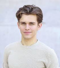 08 Senior Issue page 08.indd