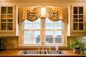 الستائر في المطبخ في الصورة الداخلية