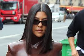They have also published the … Kourtney Kardashian Is Bold And Beachy In Color Blocked Bikini And Red Ankle Wrap Sandals