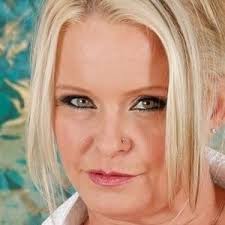 Haunting Desires (2004)