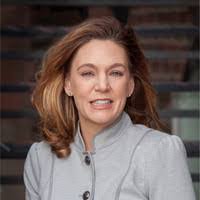 Heidi Couch's Instagram, Twitter & Facebook