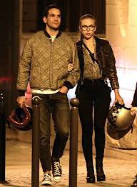 The Youthful Street Style Of Scarlett Johansson Scarlett Johansson Style Scarlett