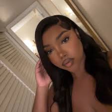 girlswith.cameras (@queenoprecht)