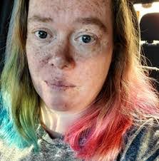 Courtney Strom's Instagram, Twitter & Facebook