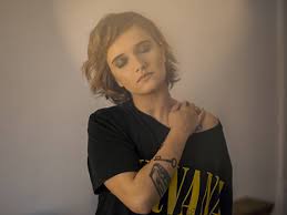 A cantora esteve no monsanto a acompanhar o… Carolina Deslandes Live Portuguese Music Coliseu Do Porto