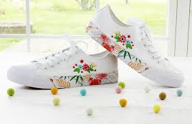 The following three types of flowers are seriously minuscule, which makes them so very sweet. Floral Diy Embroidered Canvas Shoes