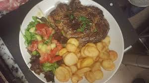 Dans un autocuiseur, versez 3 cuillères à soupe d'huile d'olive. Le Petit Bleu A Paris 18 Photos