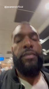 Headed back the U.S. and I will be taking some time off 💪🏾. Yes I do rest  😂 Plus I can get these braces off 😳.